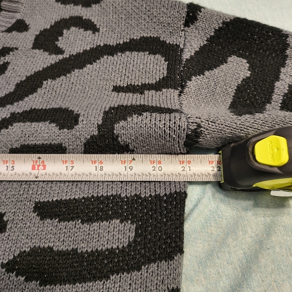 SHEIN Black & Gray Animal Print Open Front Cardigan - Picture 9 of 10